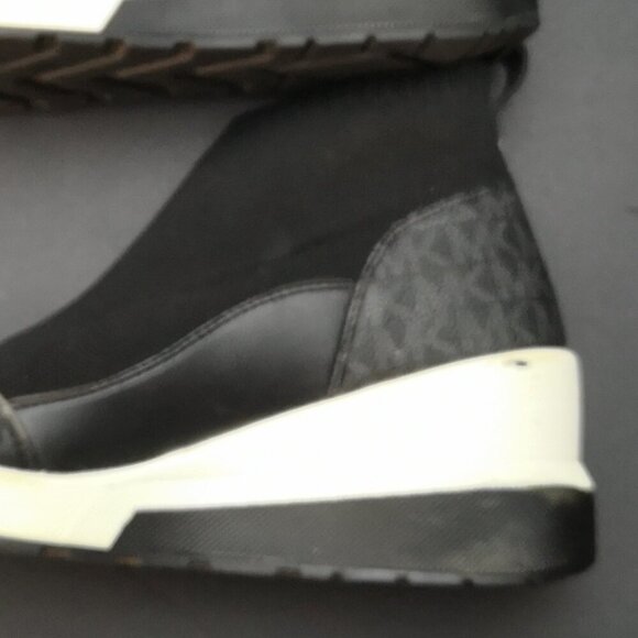 Michael Kors Ladies Size 6.5 Black & White Wedge Pull On Style Sock Booties - Picture 9 of 11